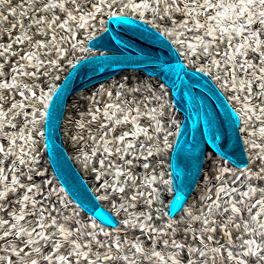 Velvet blue headband